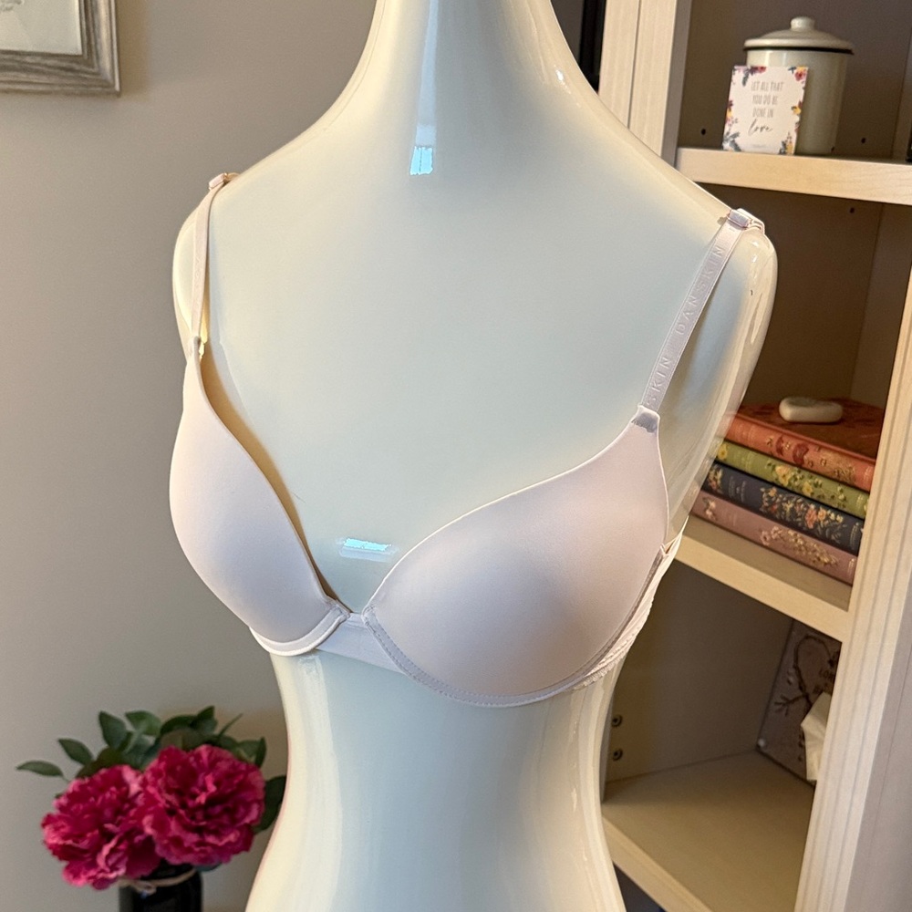 Danskin Soft Cream Bra
